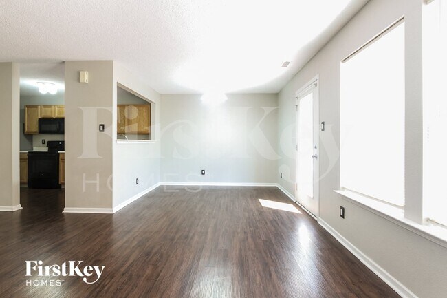 2733 Redland Ln