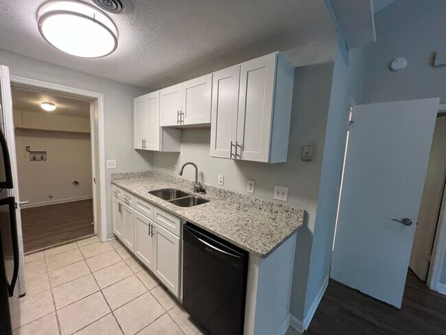 Photo - 1320 Ely Rd Unit B