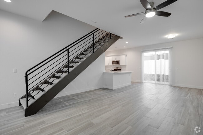 3BR, 2.5BA - 1,776SF