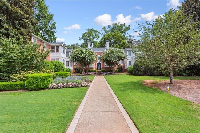 Photo - 115 Peachtree Memorial Dr NW Unidad C1