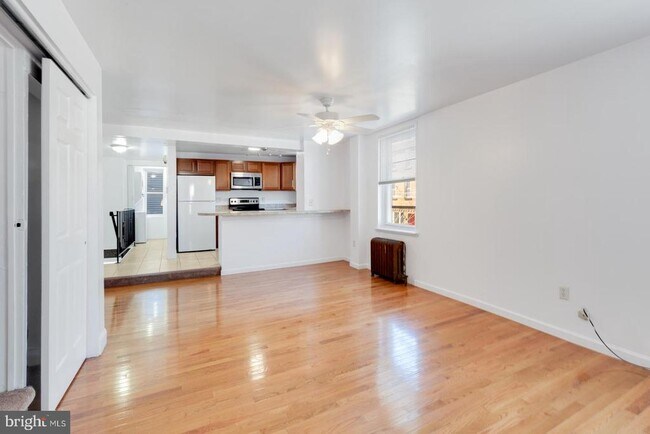Photo - 600 E Girard Ave Unit 2