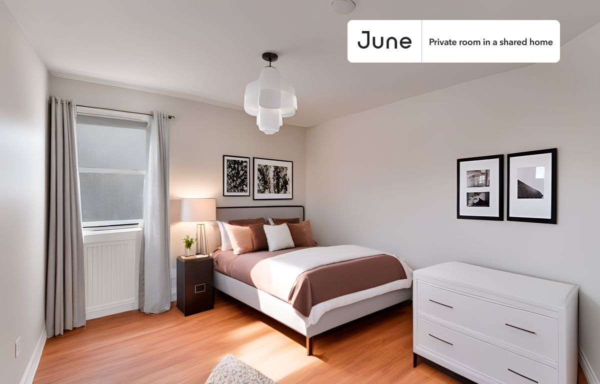 Private bedroom in 2 bed/1 bath Home - Private bedroom in 2 bed/1 bath Home