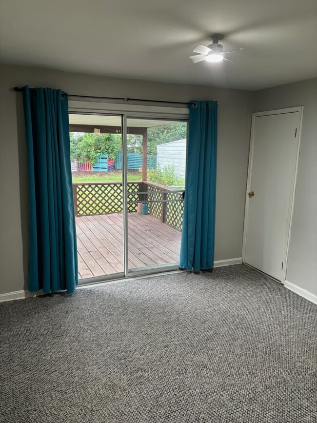 Photo - 435 E 36th St