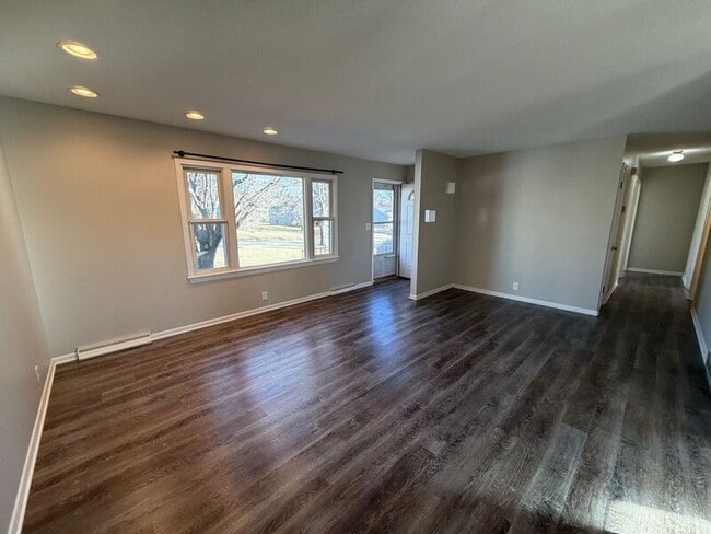 Photo - 8721 Seward St