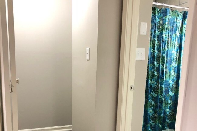 Photo - College Square Apartments