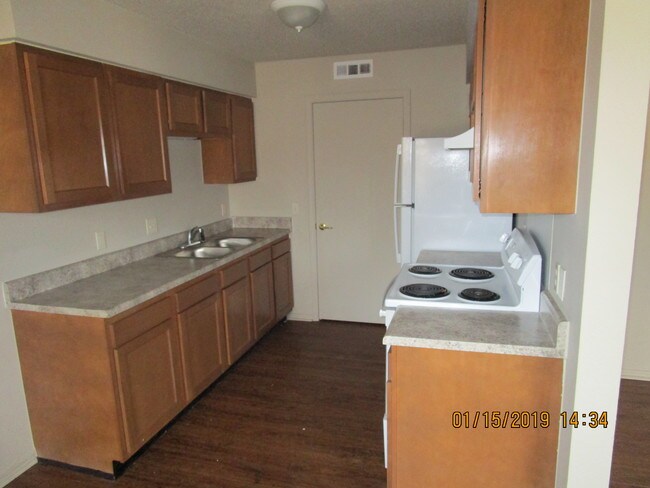 New Cabinets, Counter Top, and Sink - 400 S E Ave Unit 28