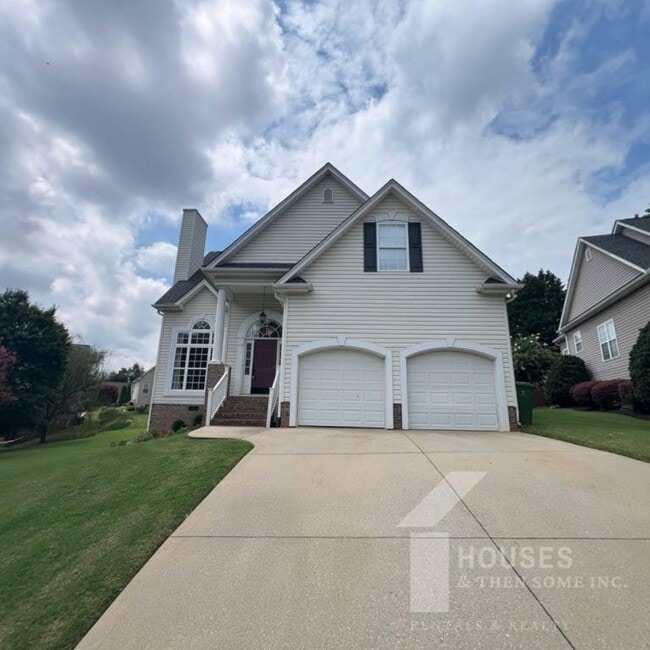 Building Photo - 606 Mattie Ln