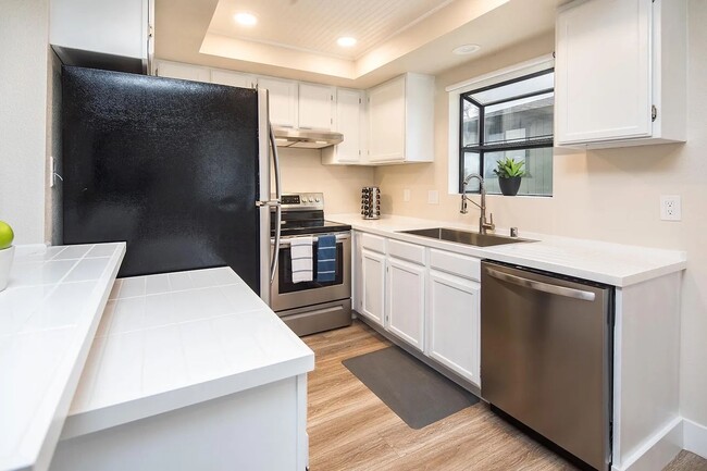 Photo - 3689 Grant Dr