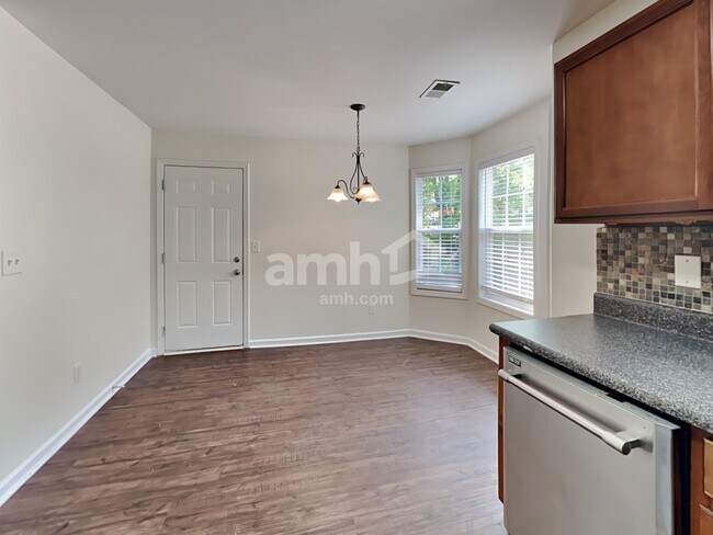 Photo - 3805 Hawk Tail Drive