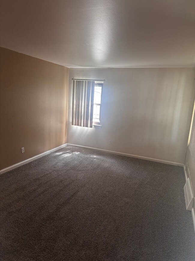 Photo - 3 bed 1 bath