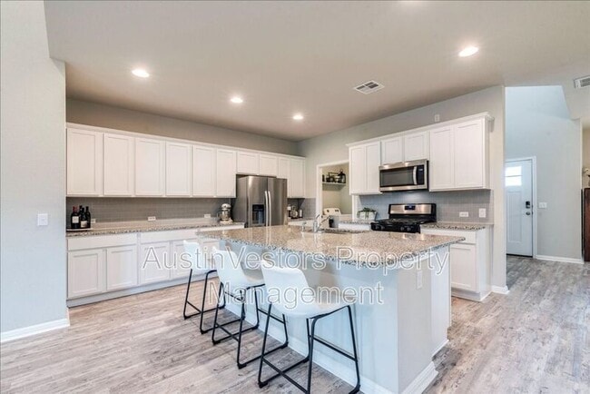 Photo - 125 Groesbeck Ln