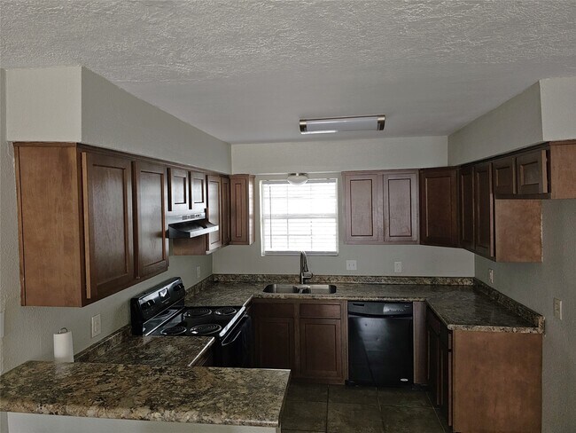 Photo - 1500 Oleander Unit A