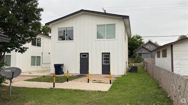 Building Photo - 508 Main St Rental