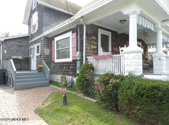 Photo - 100 Columbia Ave
