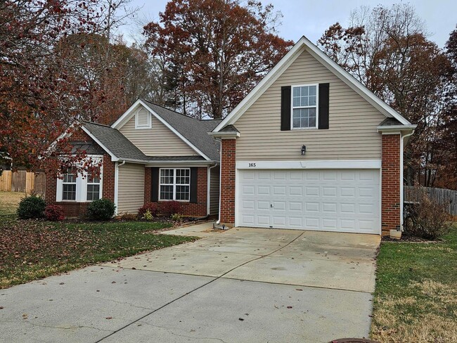 Building Photo - Troutman Area - 3 BR / 2 BA + Bonus Room & Garage
