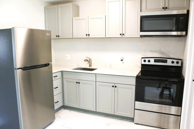 Photo - 2719 Peer Ln