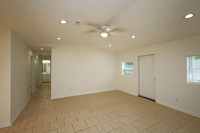 Photo - 2816 Kirkwood Cir