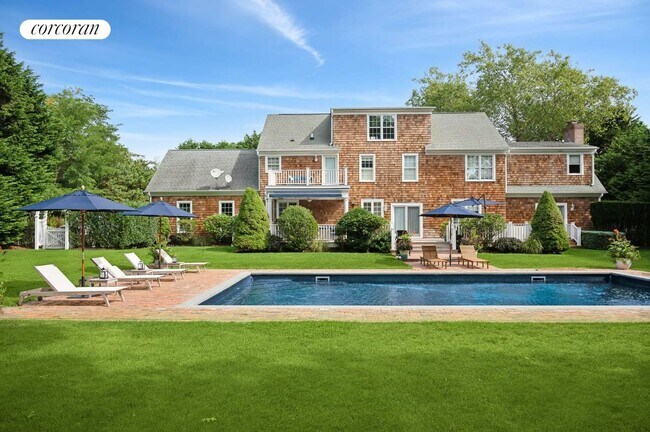 Photo - 270 Montauk Hwy