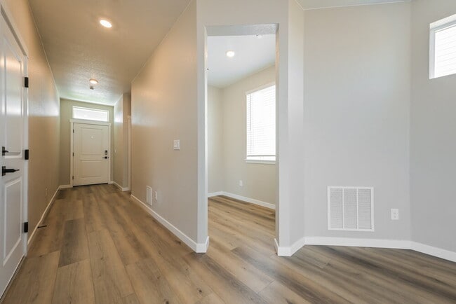 17899 E 93rd Pl