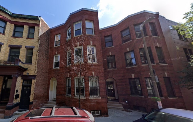 Building Photo - 32 Edgerly Rd Unit 2