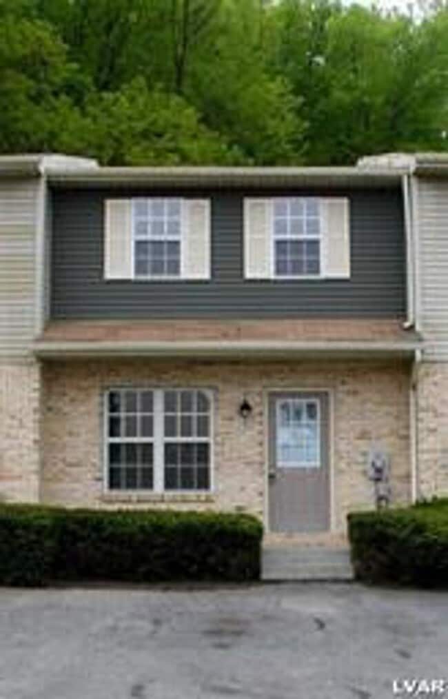 Building Photo - 2918 Rhonda Ln Unit 2918 Rental