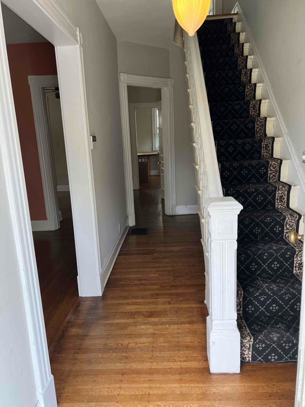 Photo - 2848 Linwood Ave