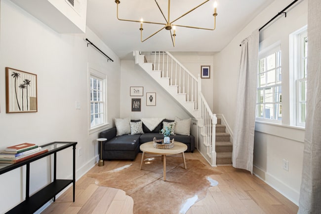 Photo - 165 Queen St Unit B