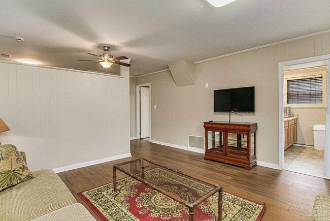 Photo - 4021 N 12th Ave