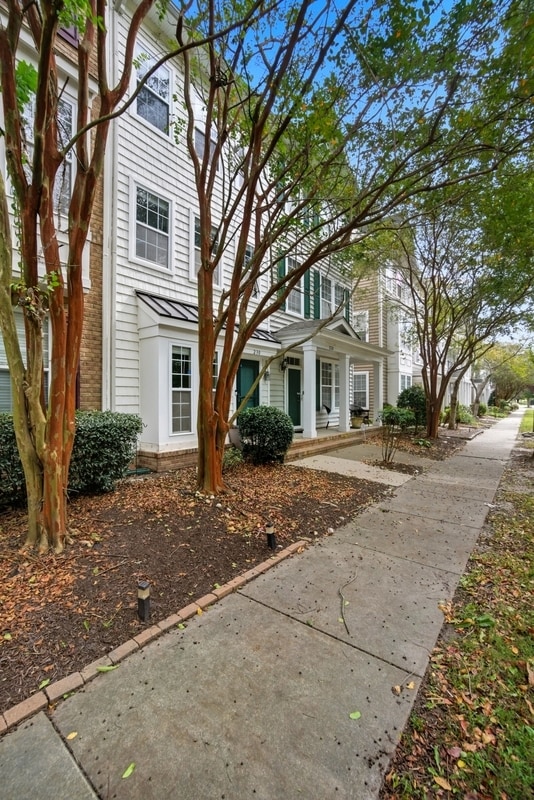 Photo - 230 Paradise Dr