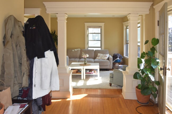 Sun Room - 51 Russell Rd Unit NA