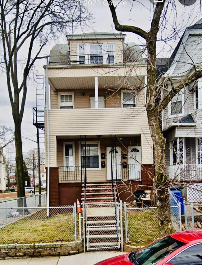 Building Photo - 82 Scheerer Ave Unit 2 Rental