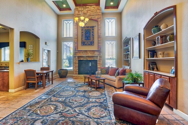 Photo - Shadow Mountain Apartments