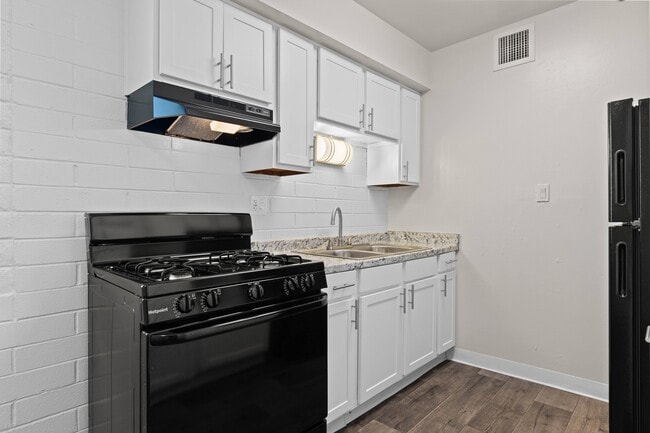 Photo - Zona Village