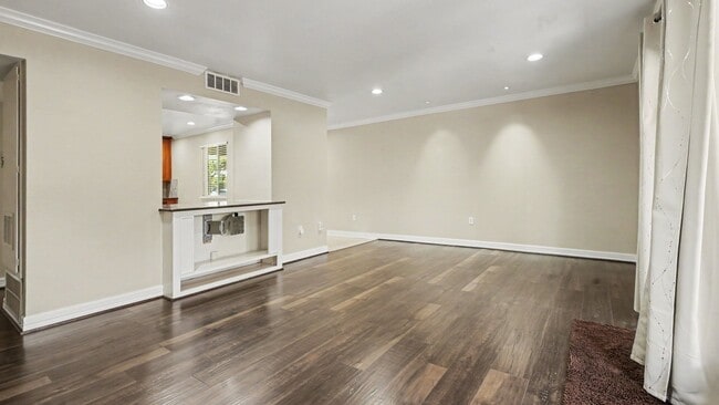 Photo - 16506 Diana Ln