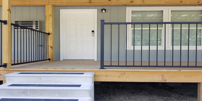 Building Photo - 4-Plex Unit 1