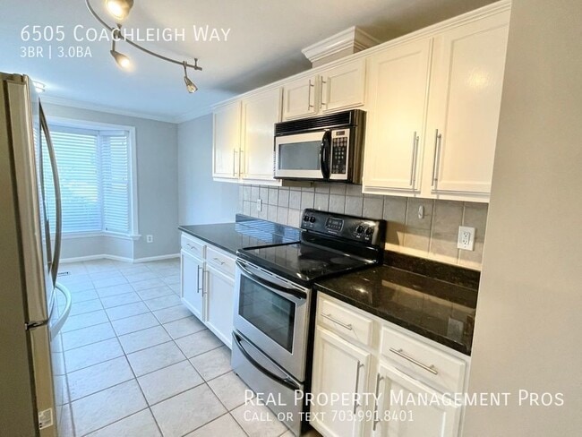 Photo - 6505 Coachleigh Way
