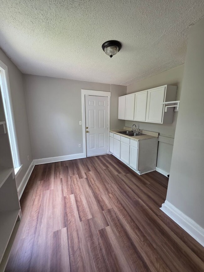 Photo - 1407 Jerome Dr