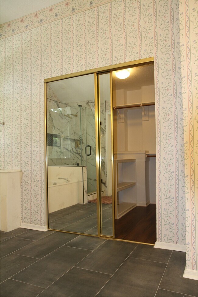 Photo - 1235 Deer Ridge Dr
