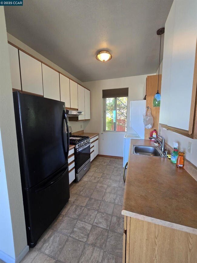 Photo - 219 Clarence St