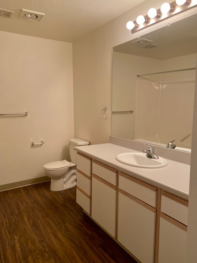 Photo - Willamette Estates