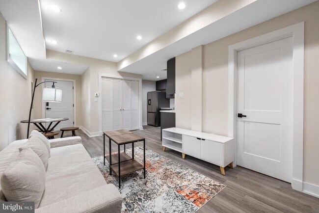 Photo - 3517 14th St NW Unit B02