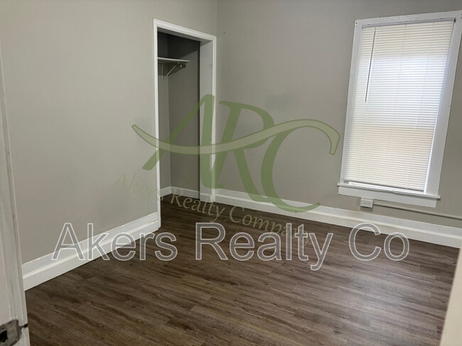 Photo - 1610 W 18th St