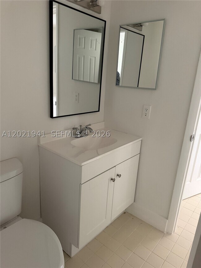 Photo - 1139 Independence Dr Unit 1139F