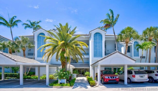 Photo - 133 Bay Colony Dr N