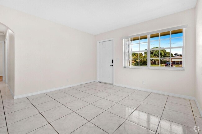 Building Photo - 1462 7th St Rental