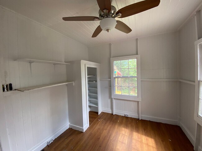 33 Poni Pl Unit #C