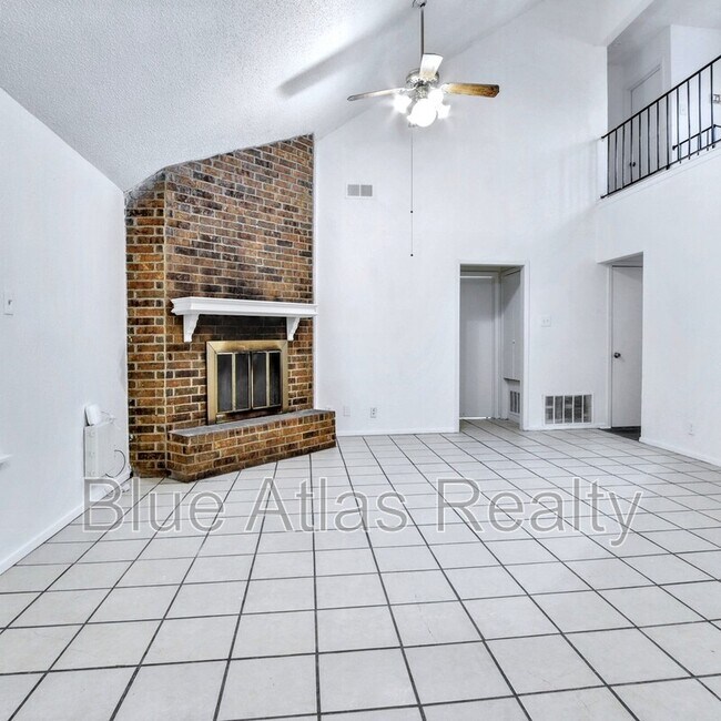Photo - 1705 La Salle Dr