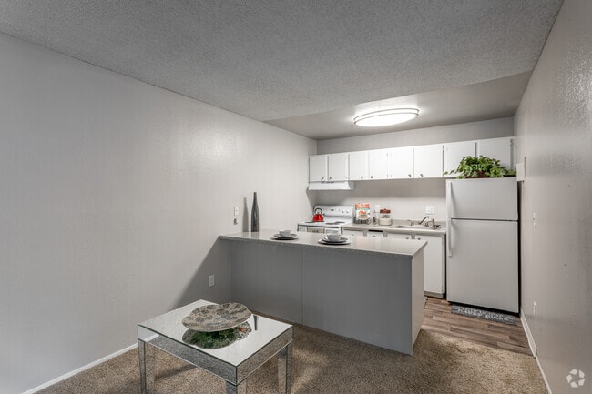 Estudio - 450 ft² - Kendall Ridge