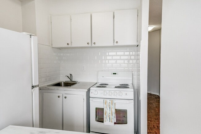 Photo - The Crossways