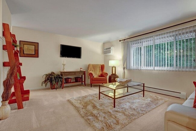 Blackhawk Apartment Homes